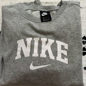 Nike Women’s Crewneck in Gray